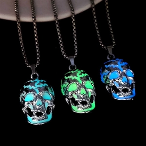 Luminous hip hop skull pendant necklaces with glowing blue and green light effects