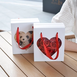 White Cardboard Gift Bags With Heart Shaped Transparent Window And Red Ribbon Handle For Valentine's Day Wedding Party