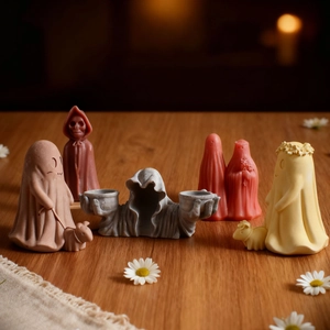 Handmade Halloween ghost and skeleton candle molds for DIY aromatherapy plaster decor