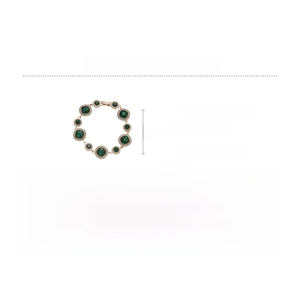 Detail eines grünen Edelsteinarmbands aus Goldlegierung mit Maßen 19cm mal 1,5cm