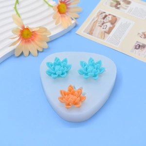 Floral leaf fondant silicone mold for DIY cake baking and sugarcraft with 3D flower designs