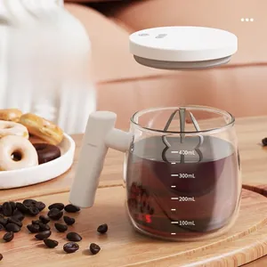 Detail of high-transparency glass electric mixing cup with 400ml scale markings