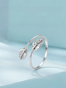 Detailed view of S925 sterling silver open ring with polished double leaf design