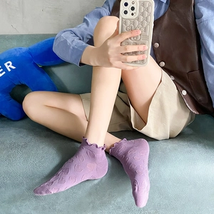 Purple cotton low-cut socks featuring heart jacquard pattern and sweet ruffle edges