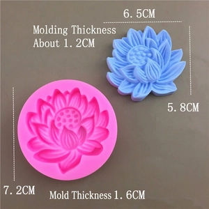 Stampo in silicone a forma di loto per sapone artigianale e candele con modello finito