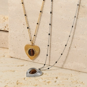Colliers vintage en forme de cœur avec pierre œil de tigre en or et en argent