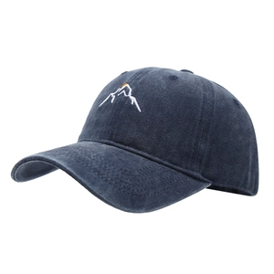 Washed cotton baseball cap featuring mountain embroidery in vintage dark grey finish