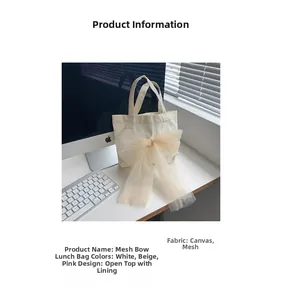 Detailansicht der cremefarbenen Canvas-Tasche mit großer dekorativer Netzschleife