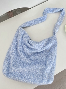 Blue and white leopard print plush tote bag for women with large capacity crossbody style