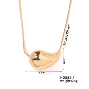 Détails du pendentif goutte dorée 2,7 cm x 1,5 cm avec chaîne de 40+5 cm de long