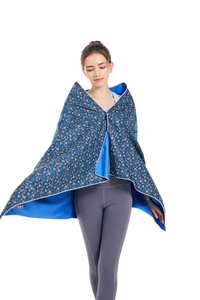 Deep blue microfiber hooded beach towel with white floral pattern for outdoor swimming