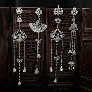 Vintage Chinese Style Fan Brooch Alloy Silver Color Butterfly Tassel Bell Pendant For Hanfu Cheongsam Pin Accessory