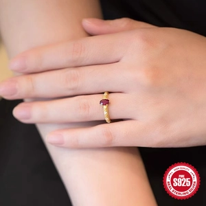 Elegant vintage S925 sterling silver gold plated oval ruby ring with delicate engraving