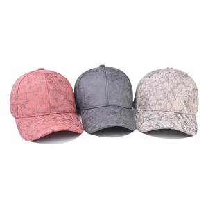 Outdoor tie-dye grid baseball caps in pink and gray with marble texture street style