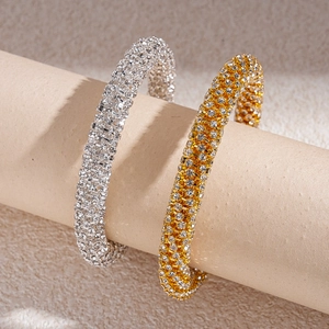 Bracelets larges extensibles élégants avec plusieurs rangées de strass étincelants or et argent
