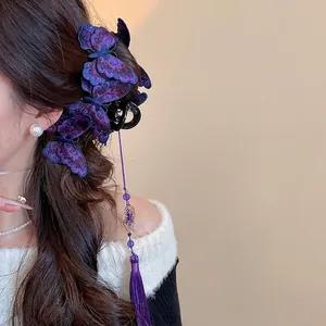 Pinza per capelli a farfalla ricamata viola stile etnico con lunghe nappe