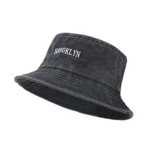 Chapeau bob en denim délavé gris foncé avec broderie Brooklyn et œillets d'aération