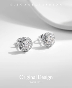 Détail de boucles d'oreilles en argent S925 moissanite avec design halo en cristal