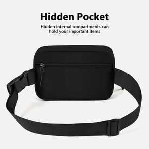 Πίσω όψη που δείχνει κρυφή τσέπη με φερμουάρ στη μαύρη νάιλον τσάντα μέσης
