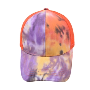 Tie-Dye-Pferdeschwanz-Baseballkappe mit orangem Netzrücken und lila-gelbem Muster