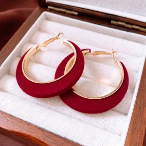 Rote Beflockte Runde Creolen Mit Vergoldeter Legierung Und 925 Sterling Silber Ohrstecker Retro Elegante Damen Schmuck