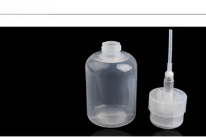 Détail du flacon pompe de 200ml pour dissolvant avec tête de verrouillage étanche
