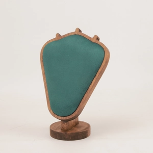 Luxury green velvet necklace display stand with round wooden base for jewelry display