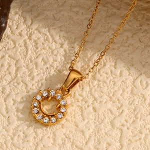 Collier en acier inoxydable plaqué or 18K avec pendentif visage souriant en zircon évidé