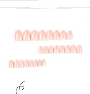Vue détaillée de 24 faux ongles ovales poudre aurora en couleur rose nude avec nacré poli