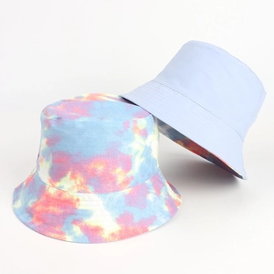 Wendbarer Anglerhut mit Batikmuster und hellblauem Baumwollstoff für Sonnenschutz