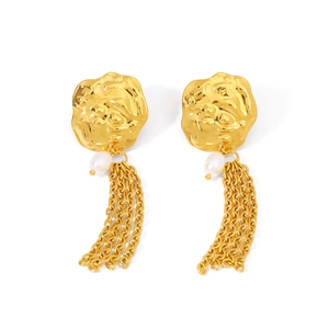 Gold-plated stainless steel tassel earrings with hammered texture and white pearl accents