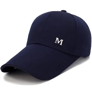 Casquette de baseball bleu marine en toile avec logo M en métal et visière courbée unisexe