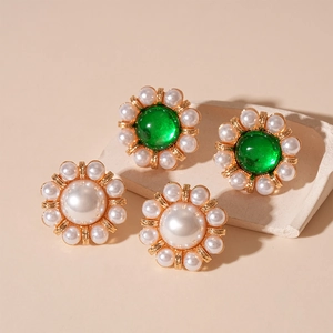 French Vintage Flower Artificial Pearl Geometric Stud Earrings With Alloy Metal And Silver Earring Post Elegant Women Jewelry