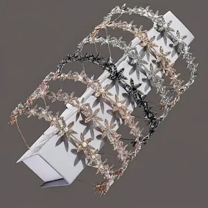 Serre-têtes élégants flocons et étoiles avec strass et perles en argent et or rose