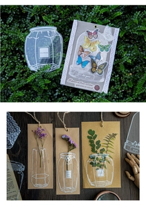 Nahaufnahme von PET-Vasenaufklebern mit echten Trockenblumen für DIY-Bastelarbeiten