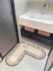 L-shaped absorbent diatom mud bath mat with cute panda pattern and floral edge detail
