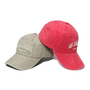 Vintage washed cotton baseball caps with Los Angeles embroidery in khaki and deep red