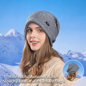 Bonnet en maille gris pour femme avec paillettes et cordon de serrage réglable hiver
