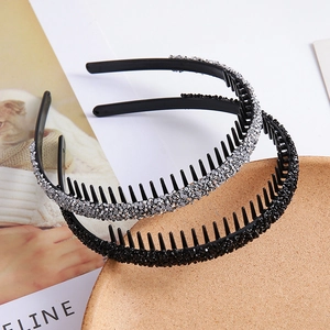 Sparkling rhinestone headband set with anti-slip teeth in black and silver finish