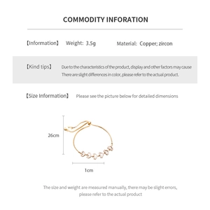 Detailed view of zircon gold plated heart bracelet with 26cm adjustable chain length