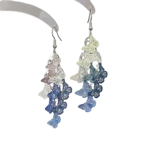 Élégantes boucles d'oreilles pendantes papillon en zircon bleu dégradé avec crochet