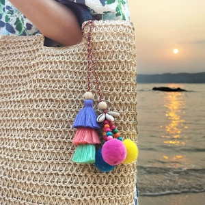 Bohemian Handmade Woven Tassel Bag Charm With Pom Pom Shell Wood Beads Vintage Ethnic Style Multicolor Keychain For Women Bag Decoration