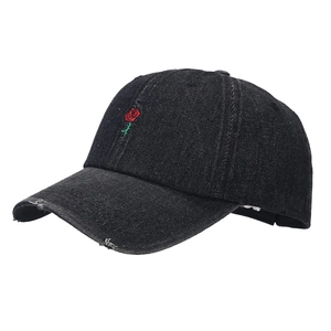 Casquette de baseball en jean noir délavé avec broderie rose et style vintage