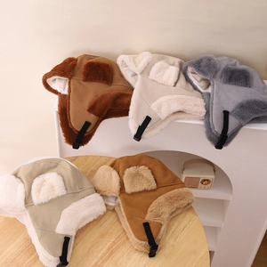 Chapkas d'hiver chaudes pour enfants avec doublure en fausse fourrure et cache-oreilles