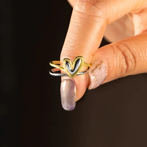 Minimalist S925 sterling silver heart ring set with two-tone gold and silver overlapping finish