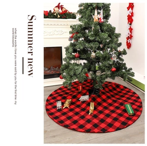 Jupe de sapin de Noël classique à carreaux rouges et noirs pour décoration festive