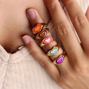 Five-piece heart enamel ring set in 18K gold plated copper with multi-color dopamine tones