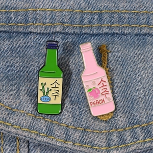 Korean Soju Bottle Enamel Brooch Alloy Cartoon Peach Bamboo Pattern Lapel Pin Creative Jewelry For Backpack Clothes