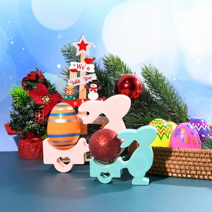 Figurines de lapin de Pâques et œufs colorés pour une décoration intérieure festive