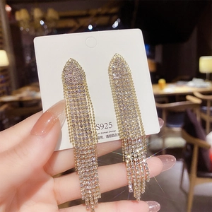 Sparkling S925 silver needle rhinestone diamond tassel earrings with elegant golden finish